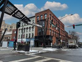 featured image of 104 N Aurora St