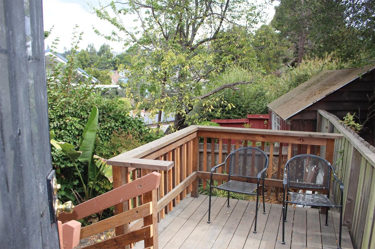 1126 Hampel - Photo 7 of 20