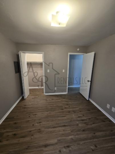 608 N Olive St - Photo 4 of 17