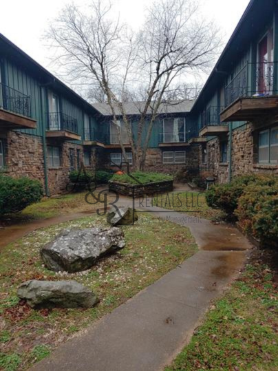 2104 South Broadway Street - Photo 5 of 27