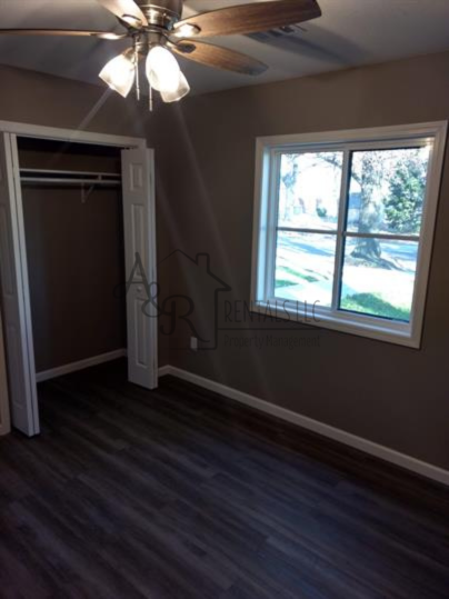 119 West Madison Street - Photo 3 of 9