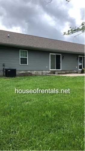 900 Pear Street - Photo 3 of 8