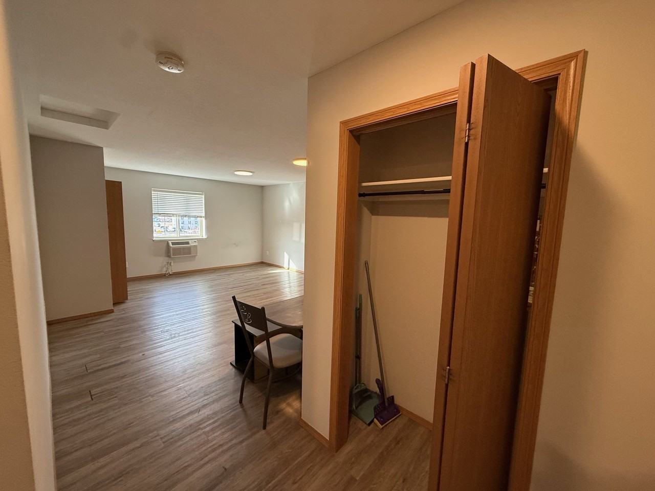 810 Mandeville Lane - Photo 4 of 10