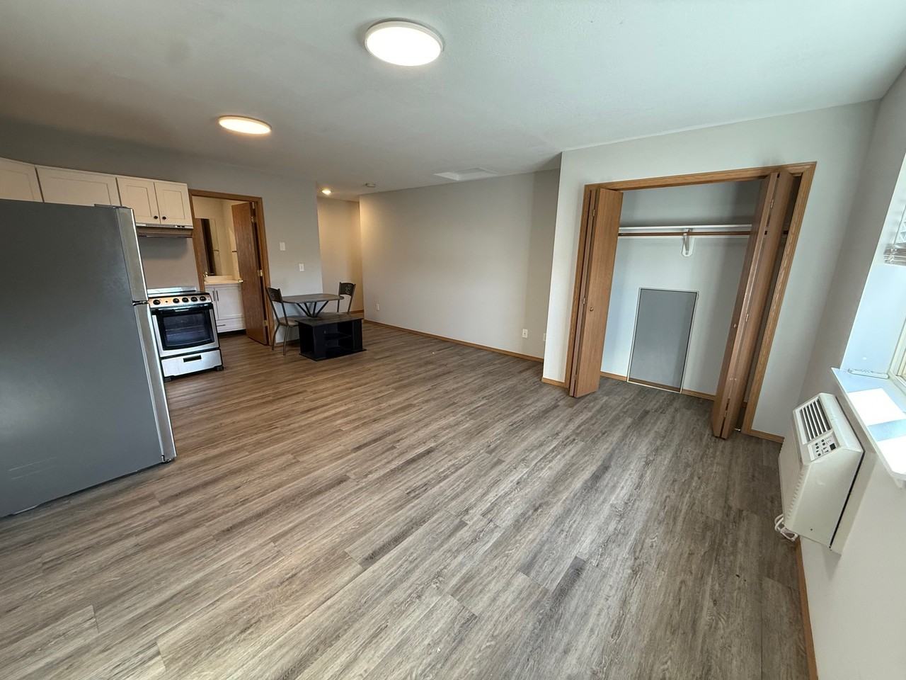 810 Mandeville Lane - Photo 6 of 10