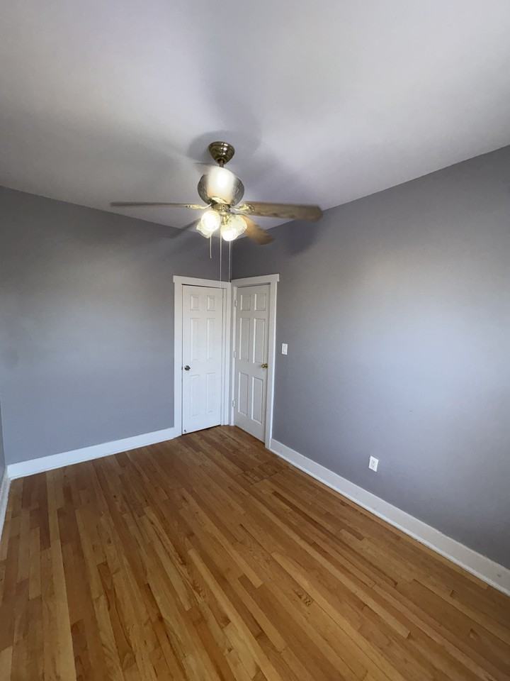 6853 South King Drive - Photo 4 of 11