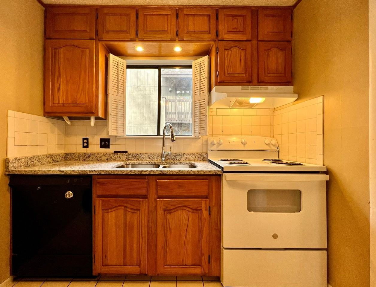 131 Cedar Cove Ln - Photo 4 of 34