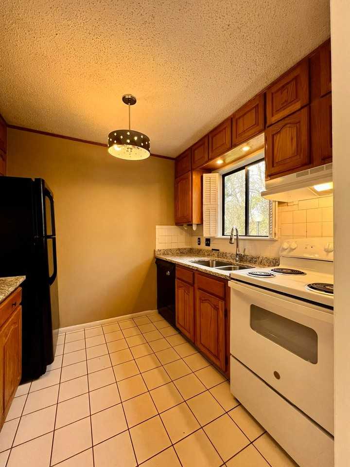 131 Cedar Cove Ln - Photo 5 of 34