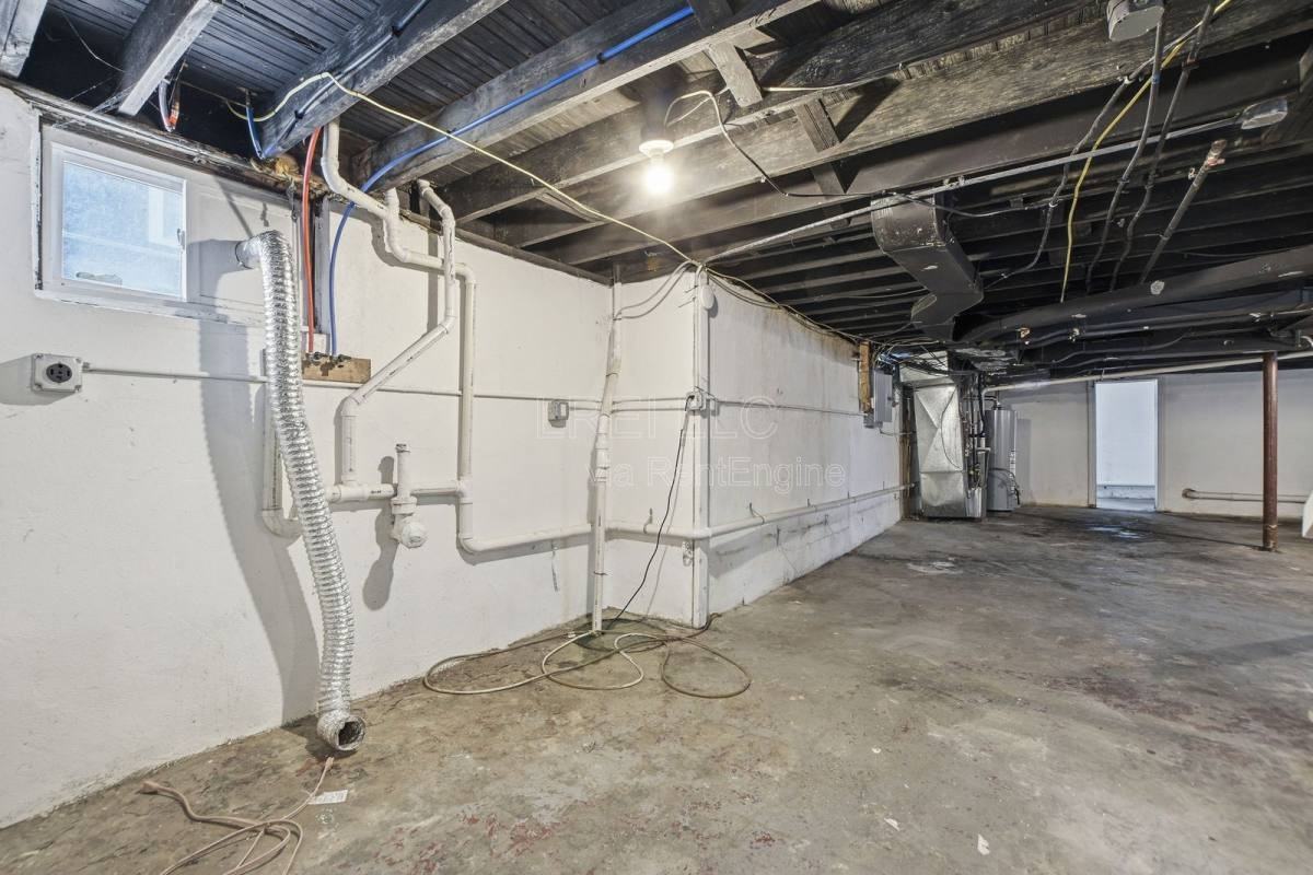 127 N 42nd St - Photo 3 of 10