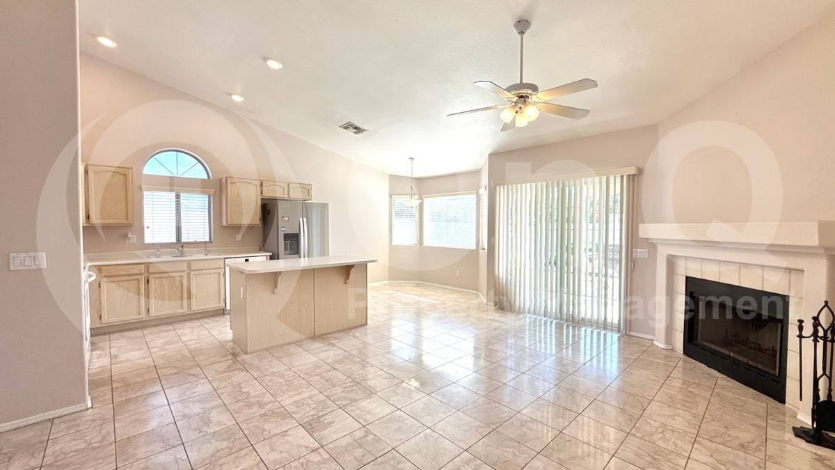 819 E Cindy St - Photo 5 of 10