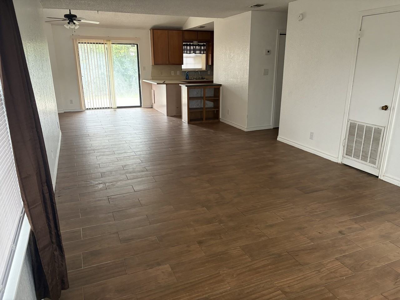 BC 3271 - Photo 3 of 10