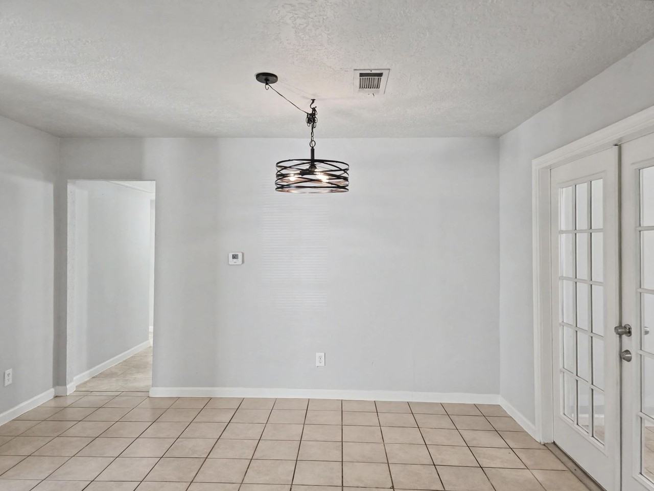 9119 Glenbury Dr - Photo 5 of 20