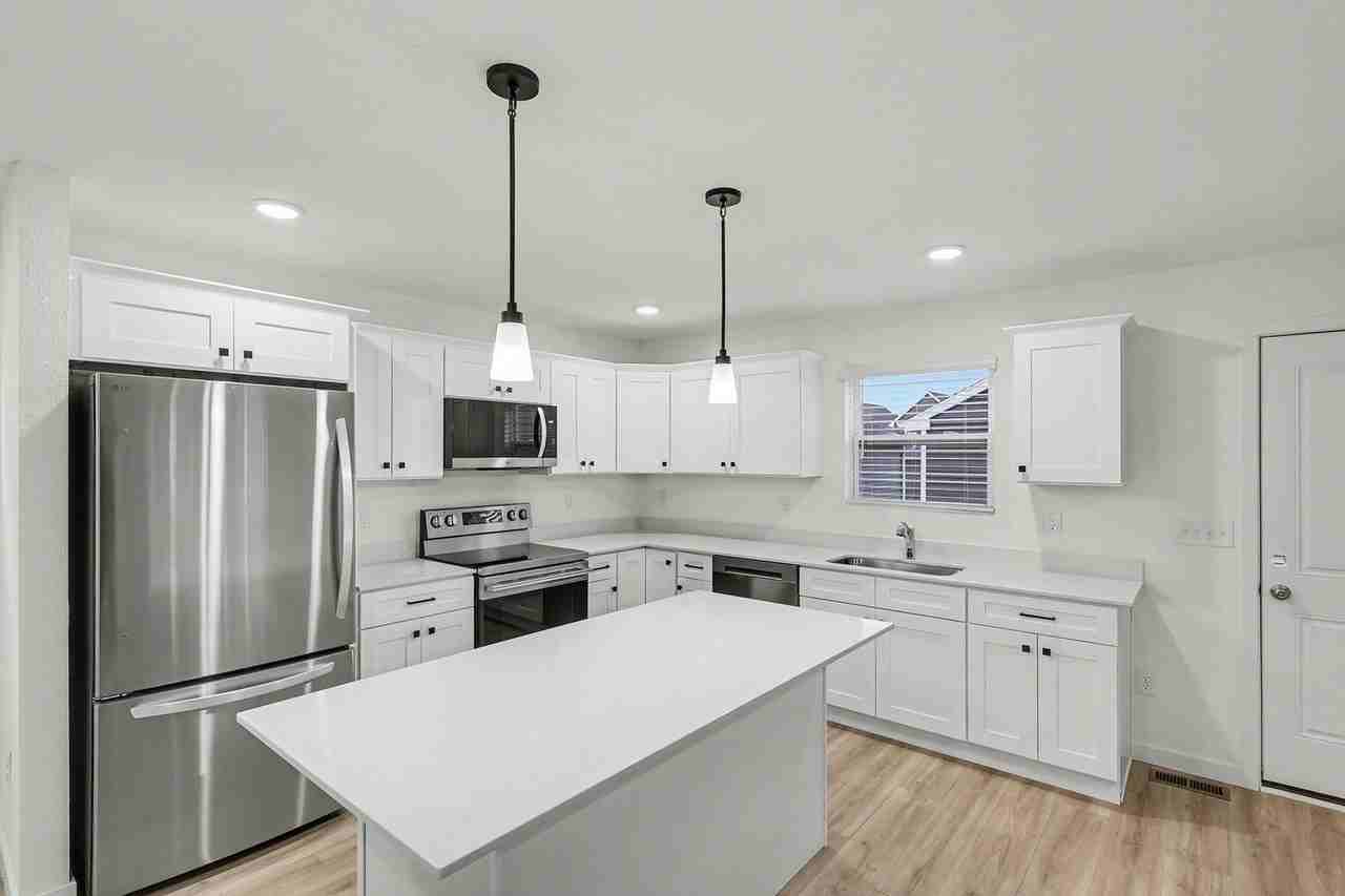 6205 Tigris Ave - Photo 2 of 23