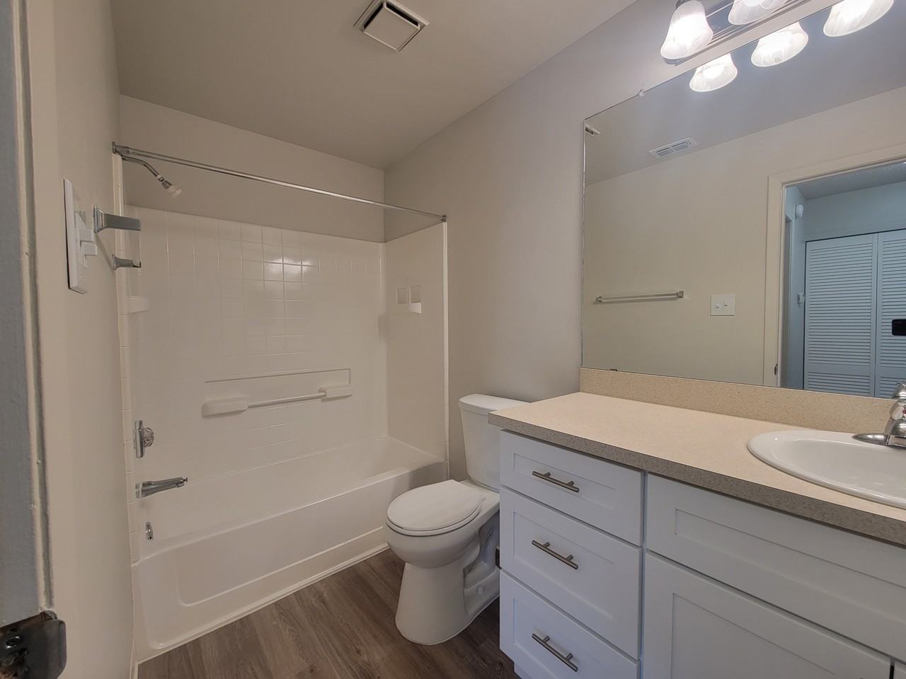 09-103 - Photo 7 of 7