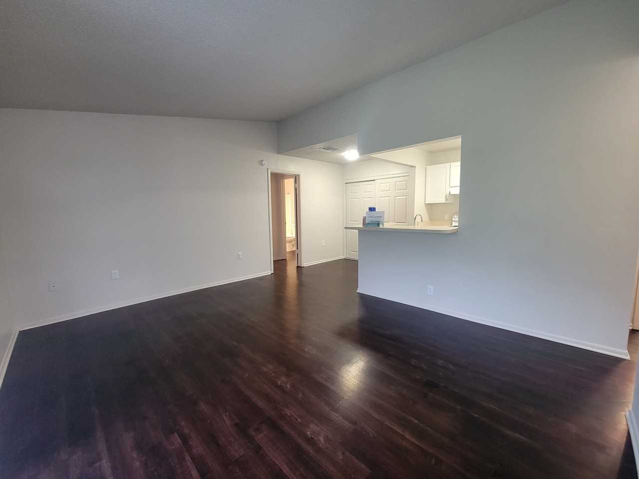 21-104 - Photo 3 of 7