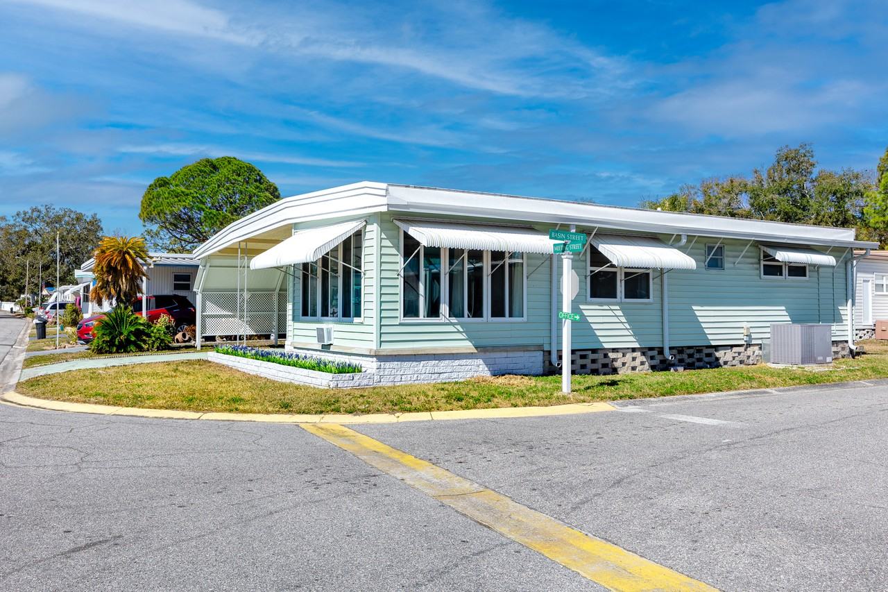 7001 142nd Avenue North #179 - Photo 3 of 38