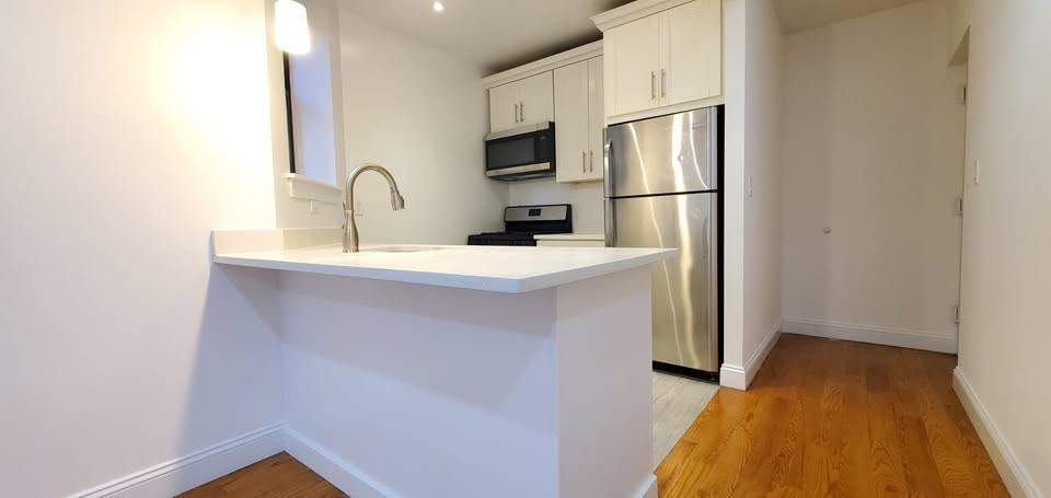 28 West 132nd Street #3C - Photo 2 of 9