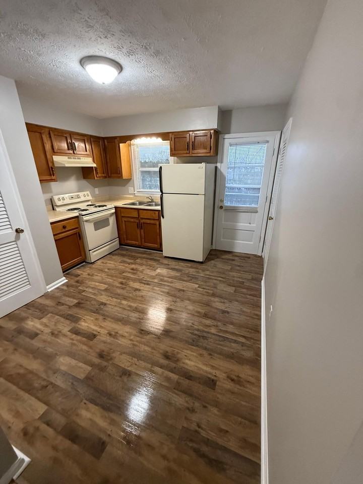 181 Miller Drive - Photo 2 of 8