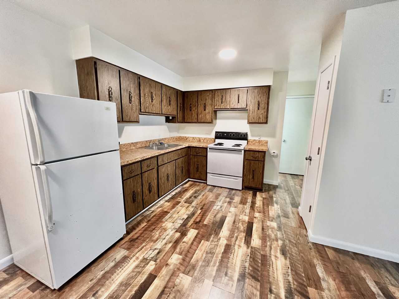 302 North Spring Street - Photo 3 of 14