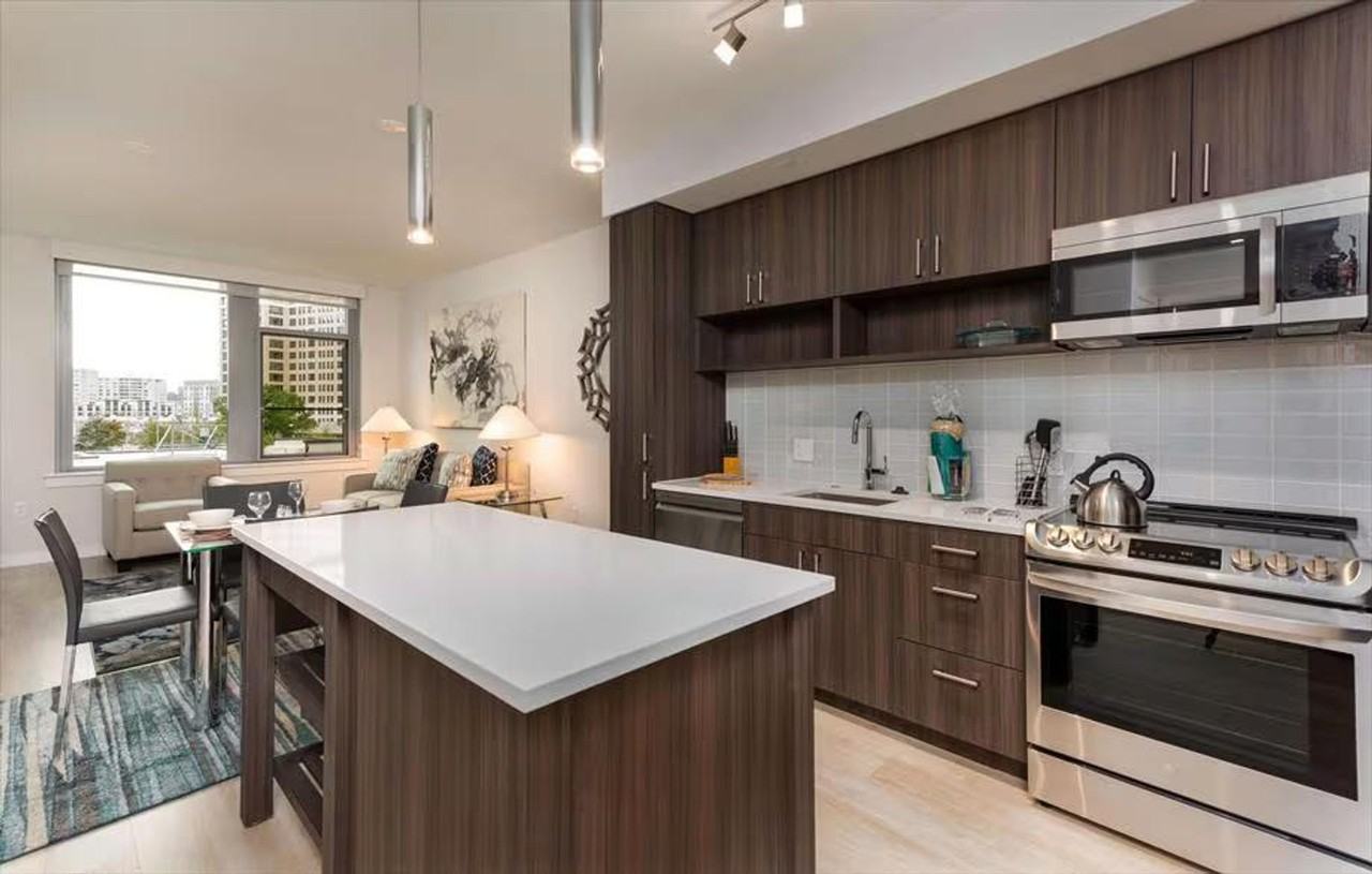 400 Army Navy Drive - Photo 4 of 47