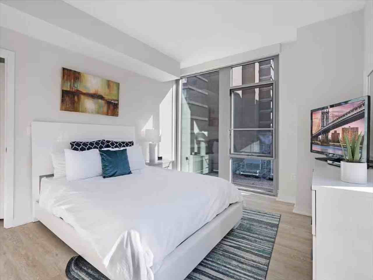 400 Army Navy Drive - Photo 5 of 47