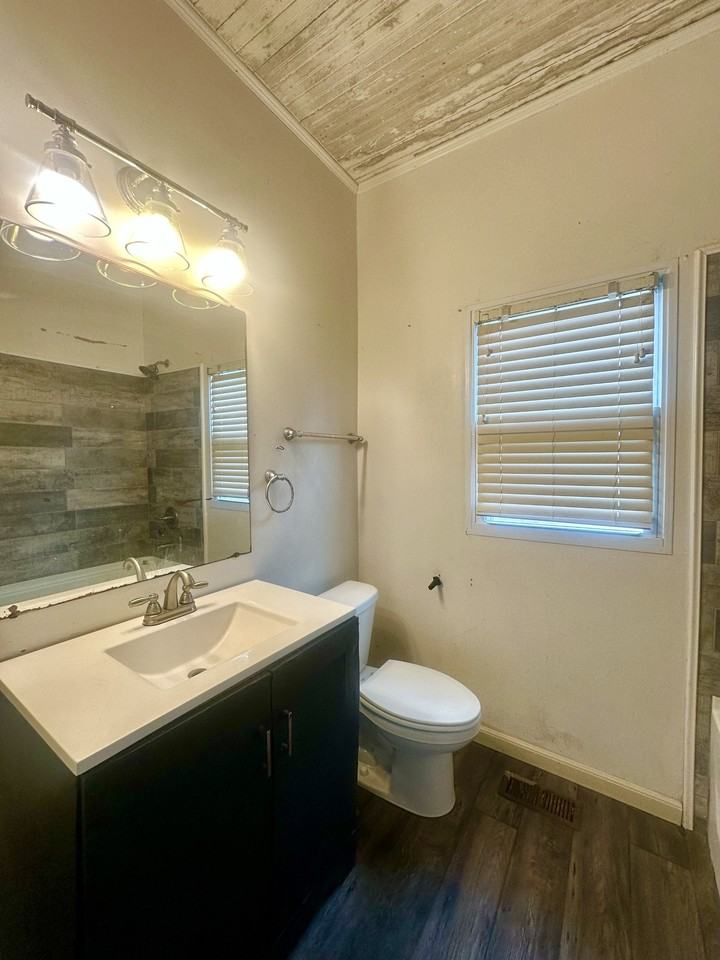 501 West Gordon Street - Photo 6 of 10