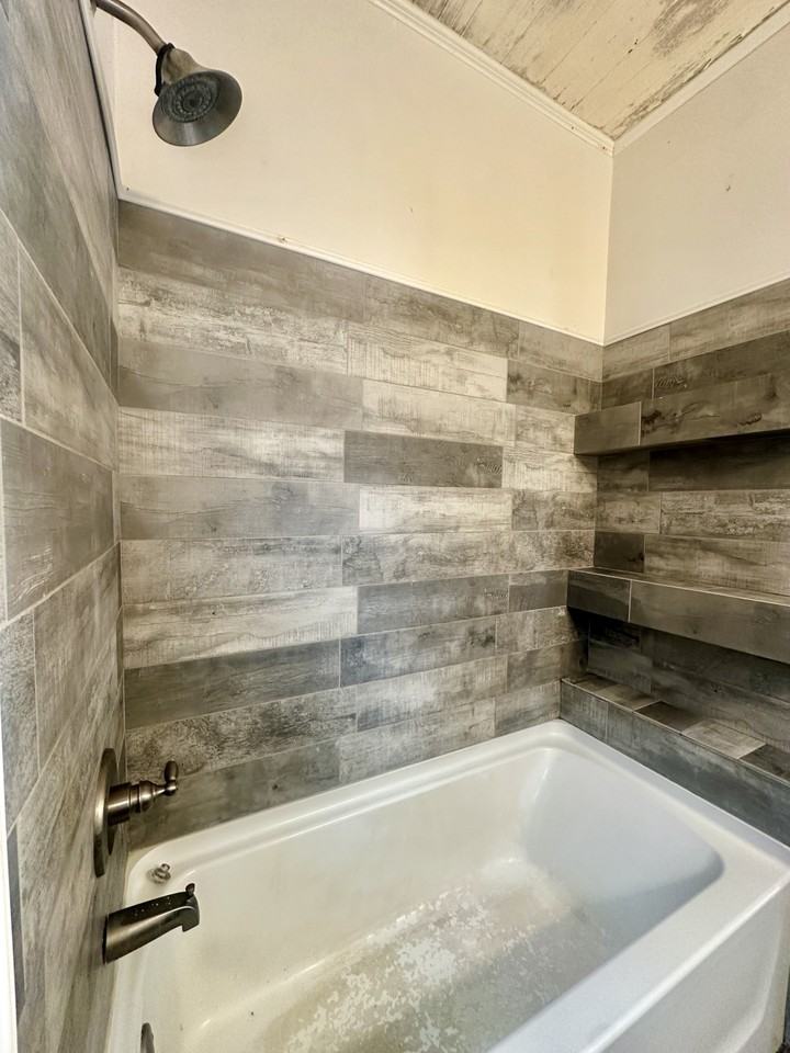 501 West Gordon Street - Photo 7 of 10