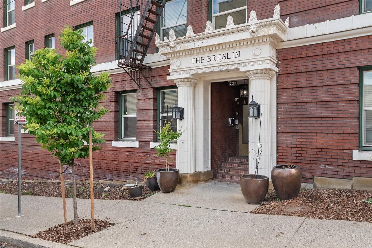 729 South Bernard Street - Photo 2 of 50