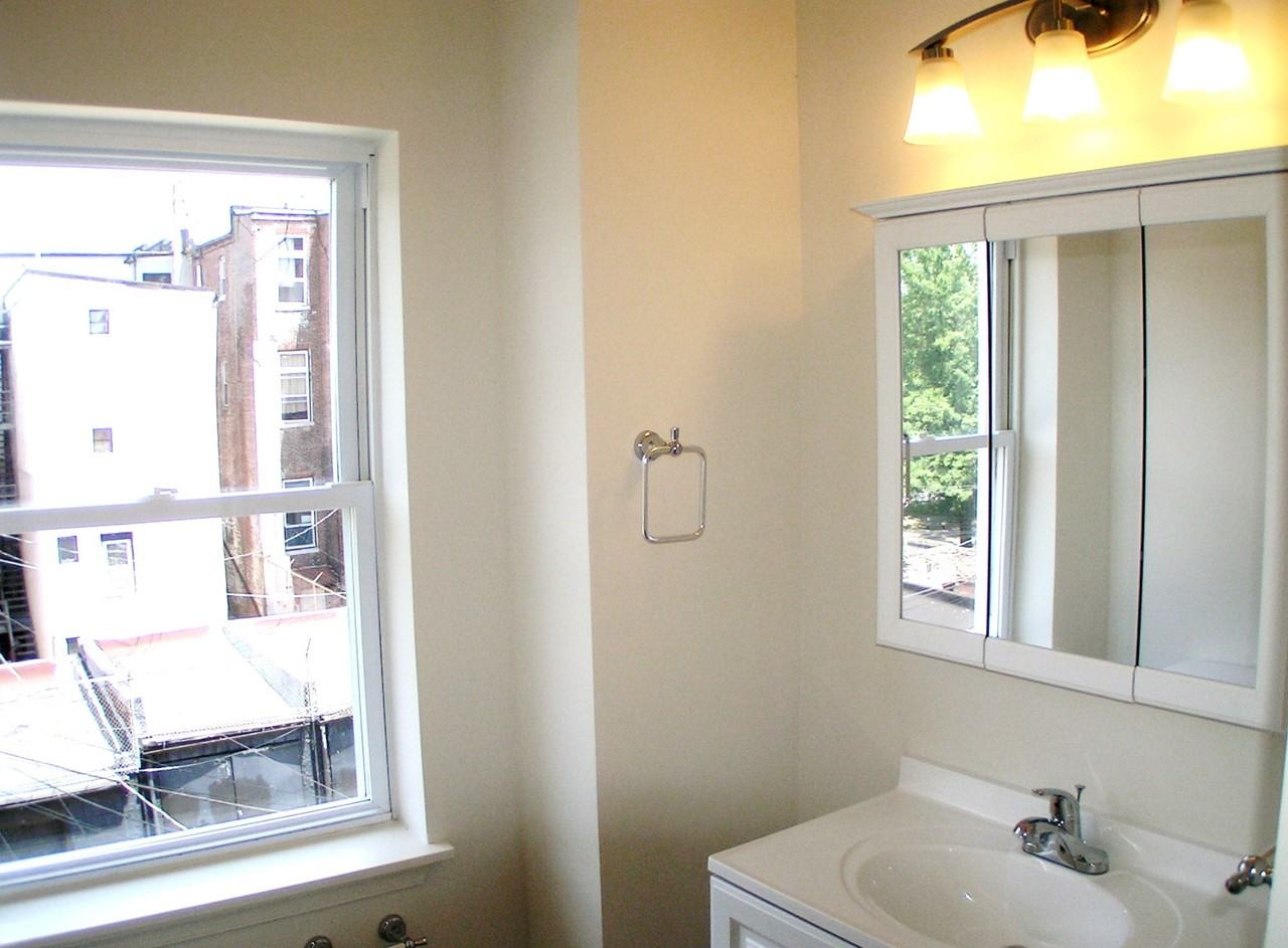 The Lafayette-Madison (1403) - Photo 5 of 12