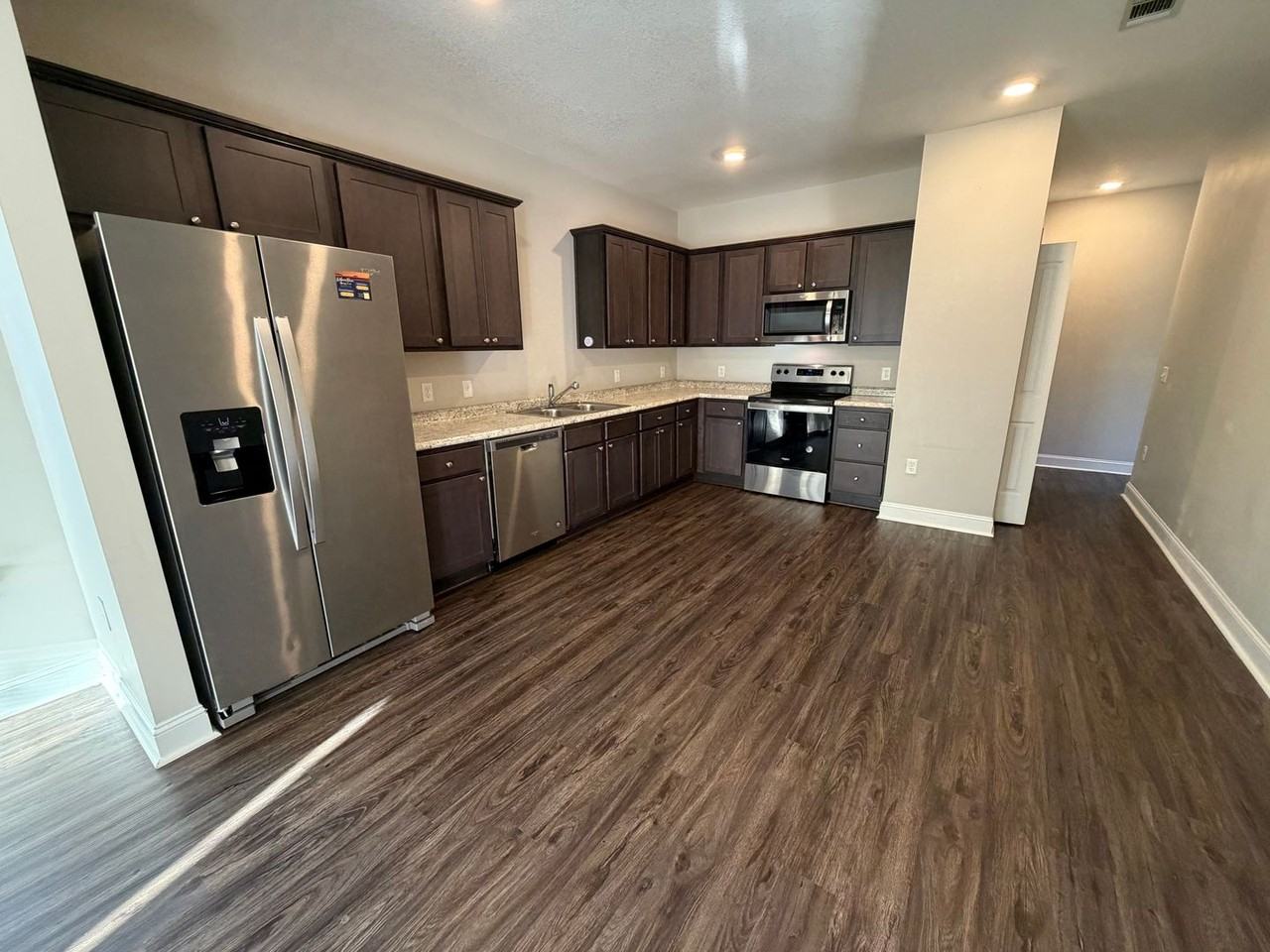 22 Sherwood Dr - Photo 3 of 16