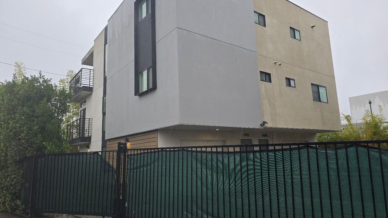 CLO(1416) - Photo 5 of 50