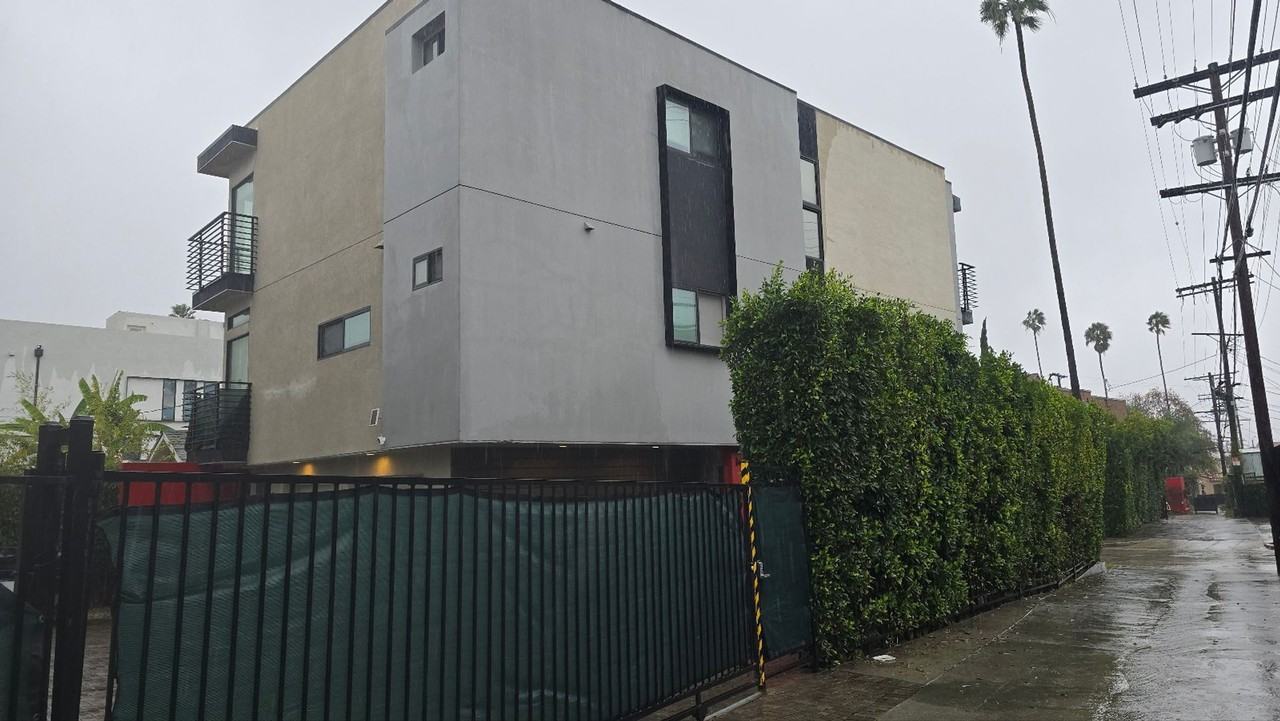 CLO(1416) - Photo 6 of 50