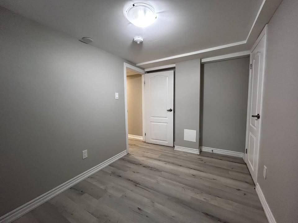 2 Elgin Cres #2 - Photo 4 of 12