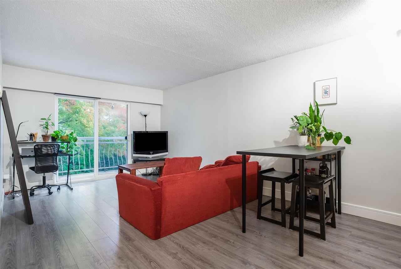 711 East 6th Avenue #312 - Photo 4 of 13