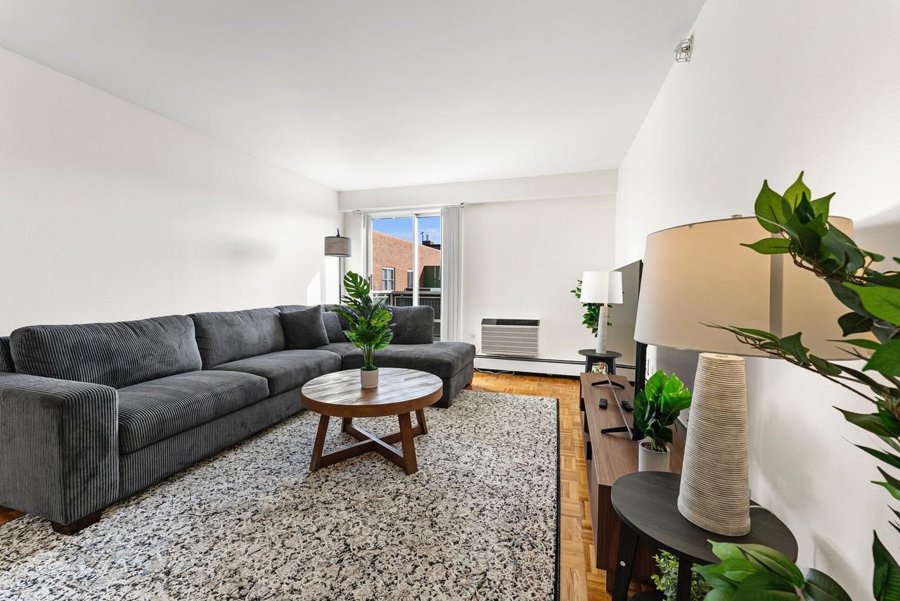 175 Freeman St #1240323P - Photo 3 of 31