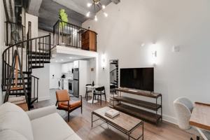 featured image of 150S S Independence Mall W