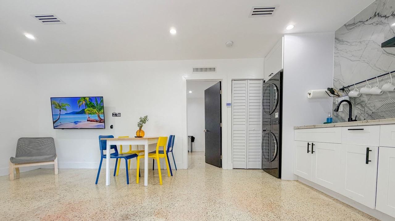 258 Nw 57th St #1258732P - Photo 2 of 18