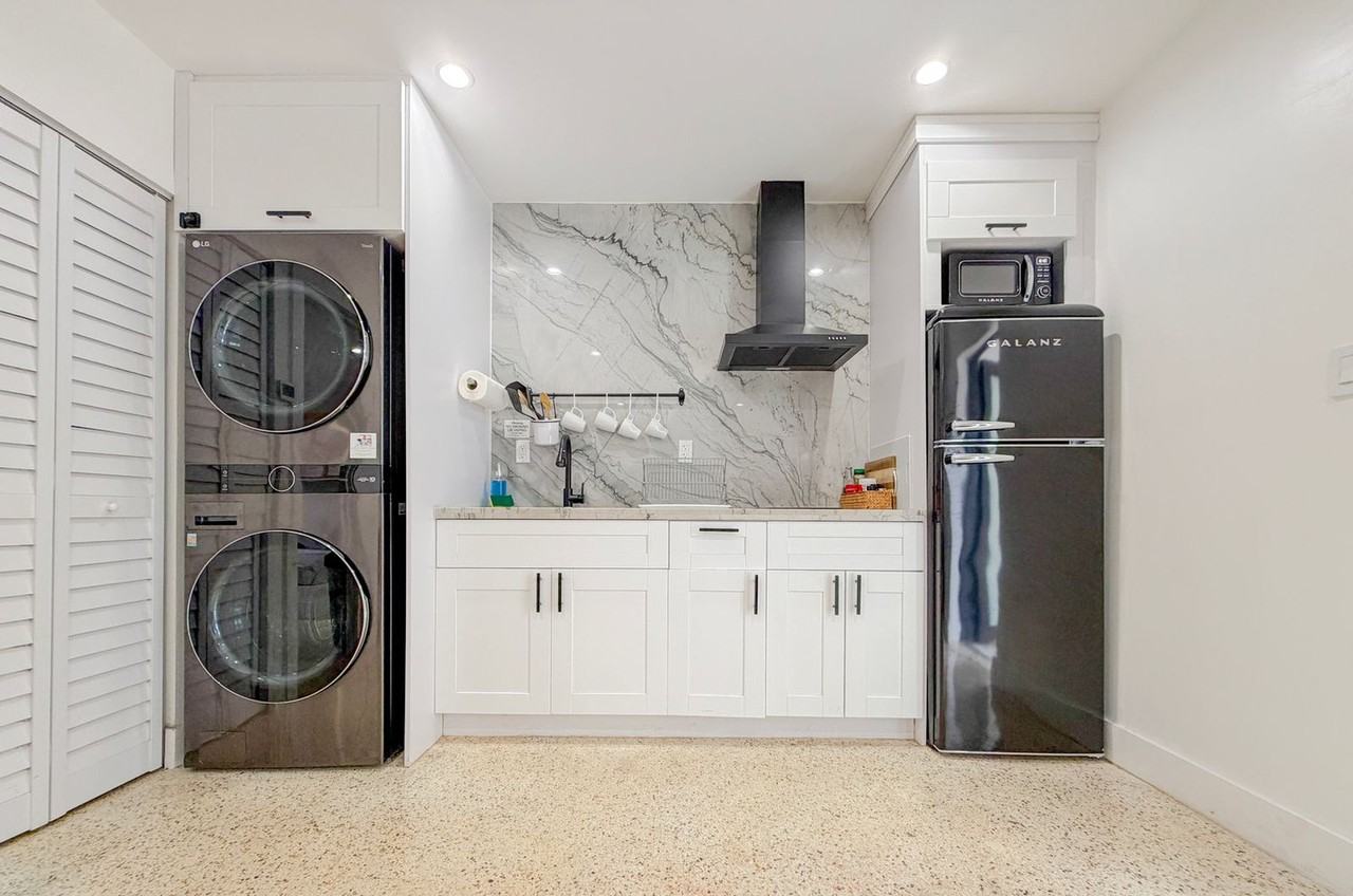 258 Nw 57th St #1258732P - Photo 6 of 18