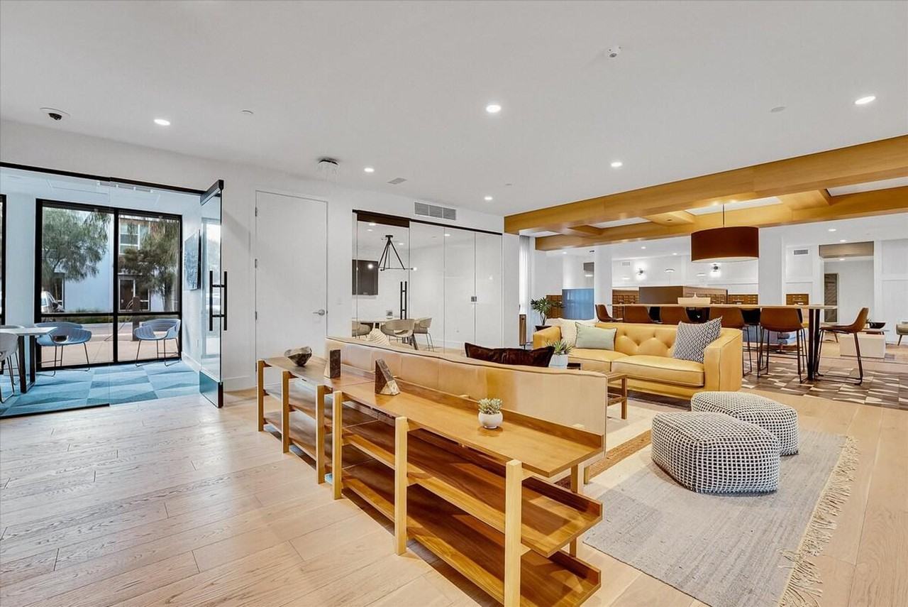 593 Camino De La Reina #1287533P - Photo 2 of 25