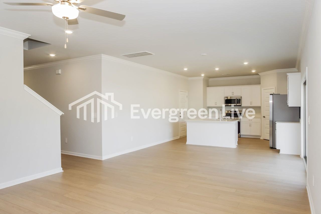 143 Fenwick Pl - Photo 4 of 16