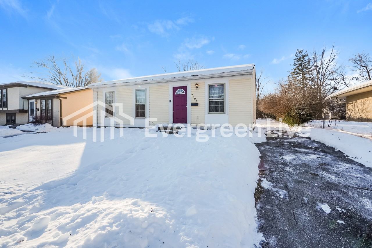 2503 Bethesda Ave - Photo 2 of 15