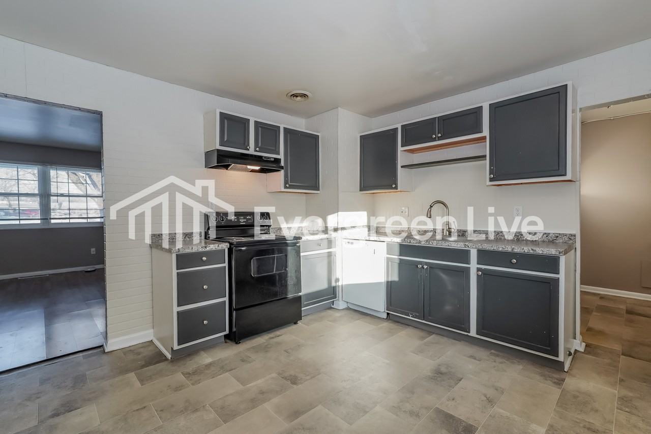 1906 Valcon Ave - Photo 5 of 15