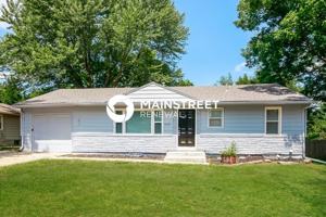 featured image of 1405 Country Club Dr