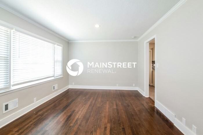 1405 Country Club Dr - Photo 2 of 17