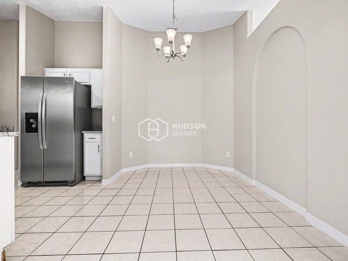 1555 Indian Oaks Trl - Photo 7 of 28