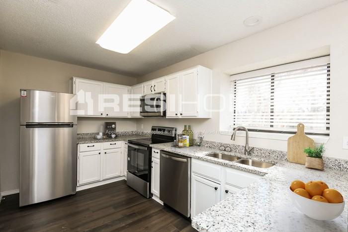 832 Ashmount Ln - Photo 2 of 18