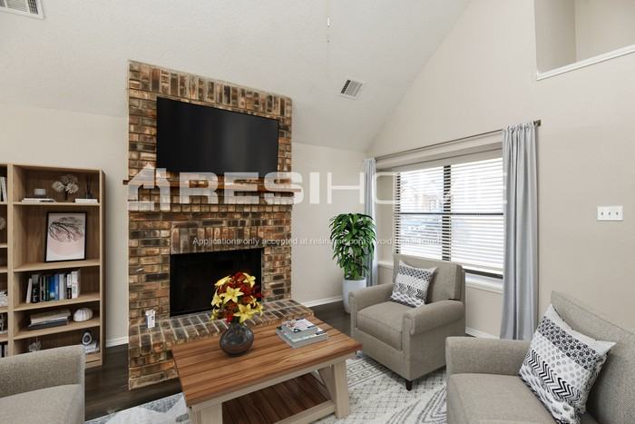 832 Ashmount Ln - Photo 5 of 18