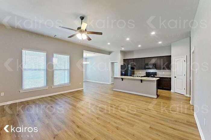 125 Haygood Pt - Photo 4 of 21