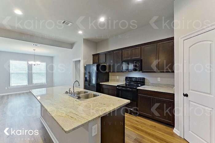 125 Haygood Pt - Photo 5 of 21