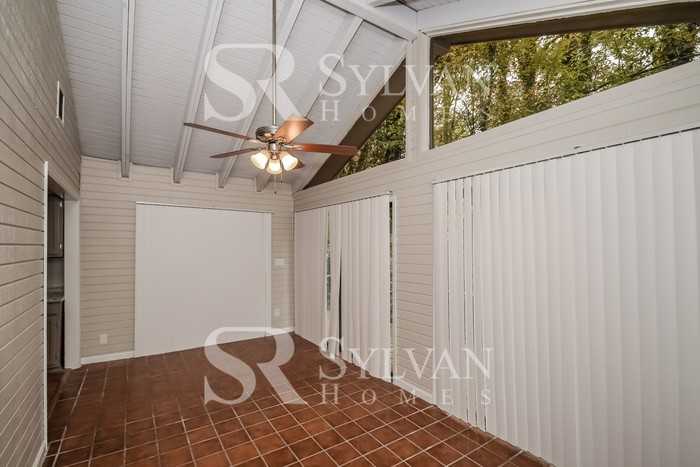 2435 Burgundy Dr - Photo 4 of 16