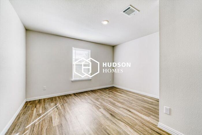 708 S 24th St #A - Photo 5 of 14